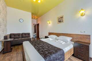 Гостиница Валентин Голубая Бухта Полулюкс Делюкс-3